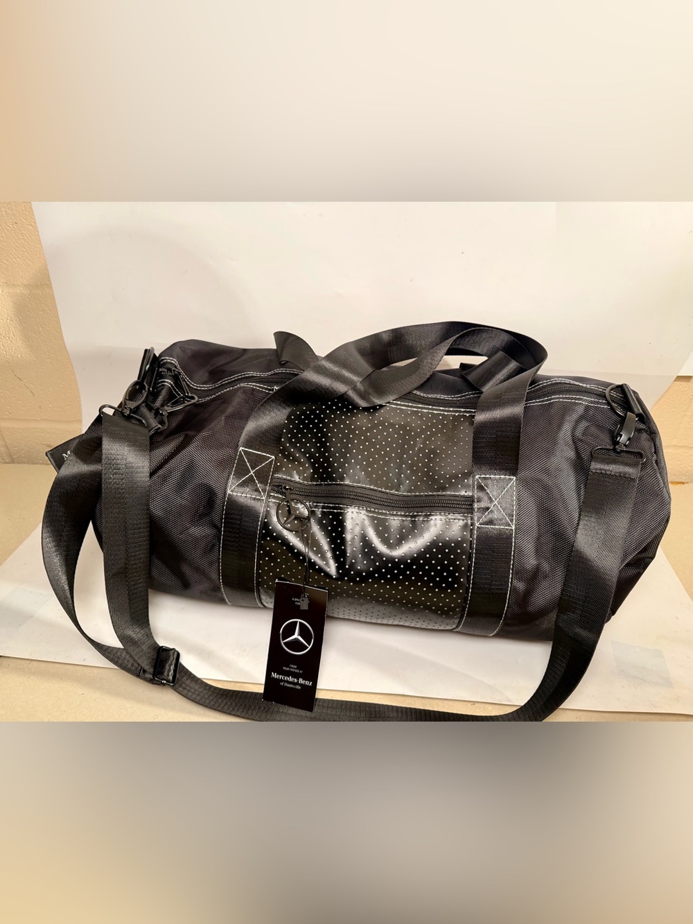 BRAND NEW Mercedes-Benz Black Hand Shoulder Weekender Travel Duffle Bag 20x12x9